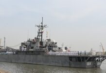 Iranian training squadron visits India