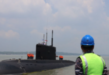 Russian submarine visits Indonesia