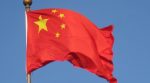 Chinese_flag_Beijing_-_IMG_1104-672x372