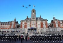 King stresses leadership to graduates