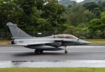India and France in fighter deal