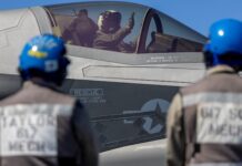 US jet’s quick refuel on UK carrier