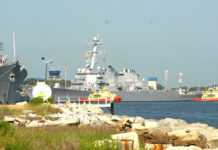 US to extend lives of 12 destroyers