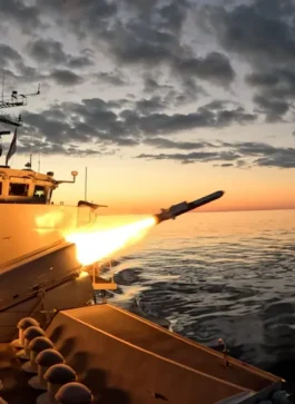 RN tests missile in live firing at sea
