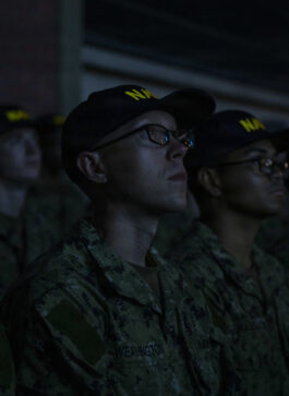 US Navy meets recruiting goal