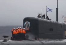 Russian sub goes under Arctic ice sheet