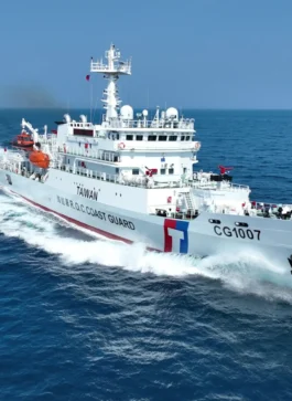 Taiwan gets coast guard cutter